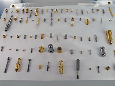 Voici des pièces après décolletage elle sont polis par France Décolletage Numerique